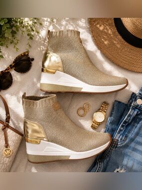 Michael Kors Skyler Knit Wedge Sneakers Metallic Gold Sock Booties 7.5